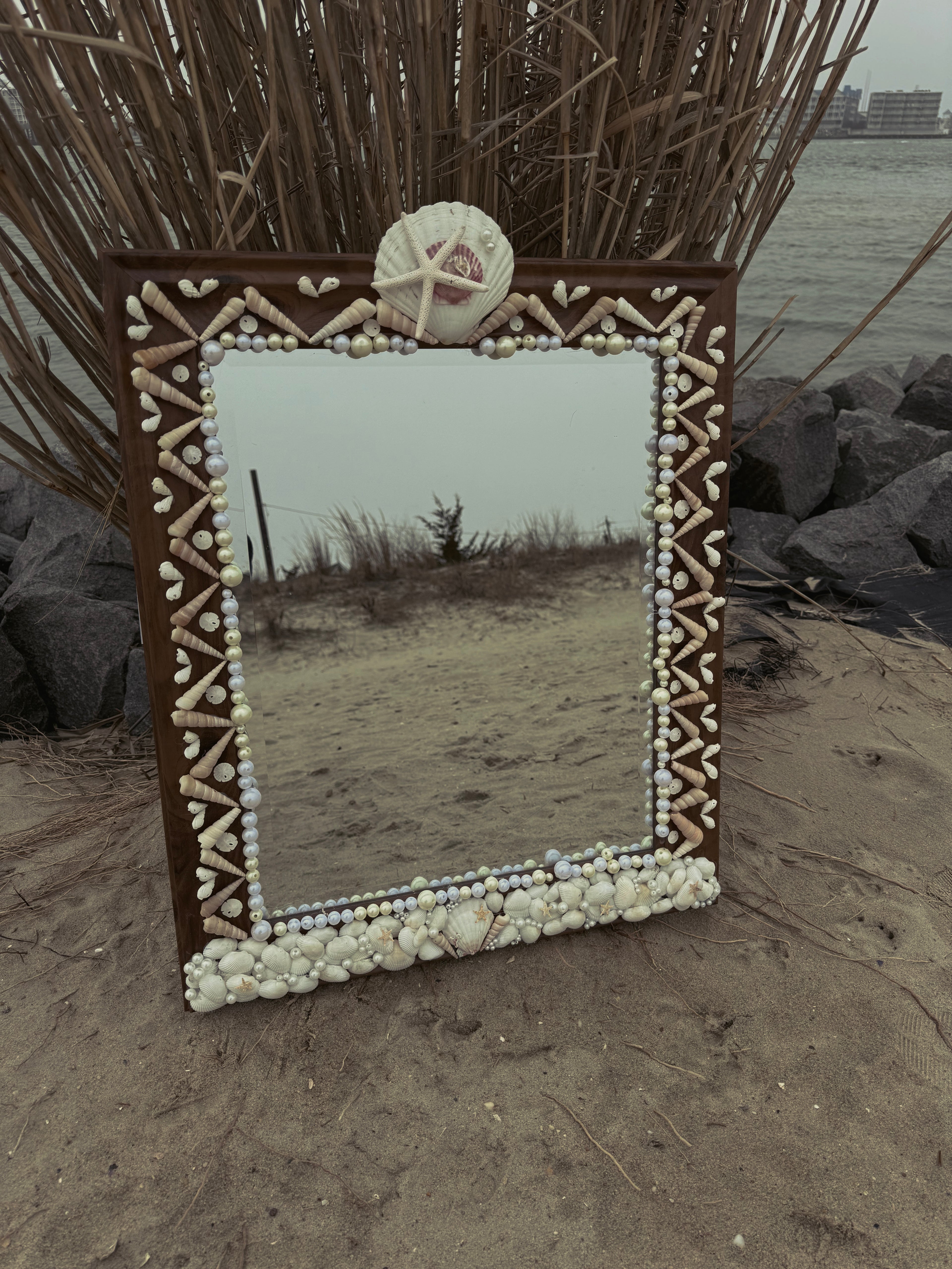 Marie Seashell Mirror